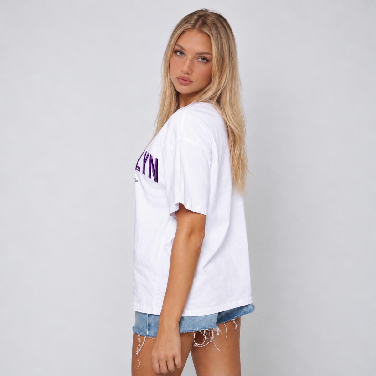 MADELYN 3D WHITE TEE